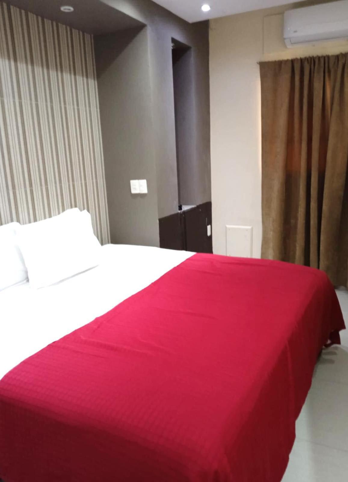 Maria Elena Hotel 2*